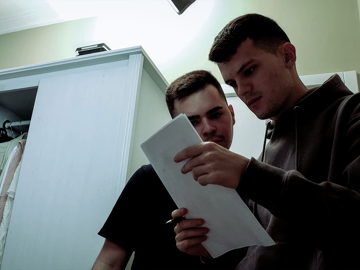 Imagem de Behind The Scenes de Unveiled Paradox